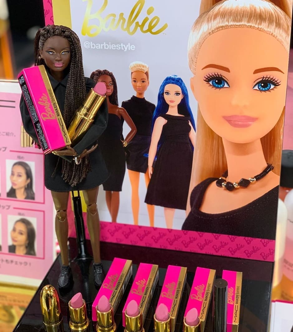 Nuovo rossetto MAC x Barbie