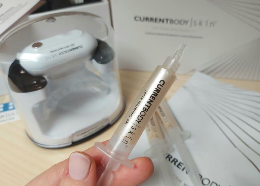 LED Teeth Whitening Kit Currentbody recensione
