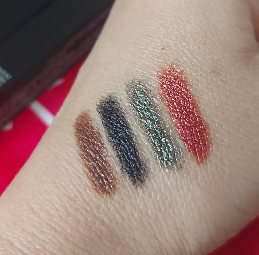 Long Lasting Eyeshadow Stick swatches